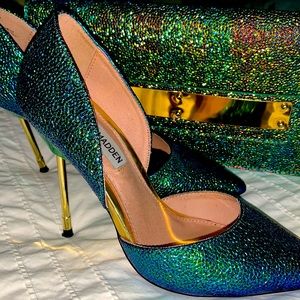 Steve Madden Pumps- 5M with matching clutch